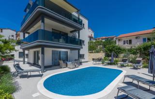 Modern apartments with shared pool near the sea - Pula - 0