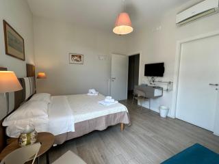 Domus Luca - Central Rooms in the Heart of Naples - 6