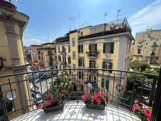 Domus Luca - Central Rooms in the Heart of Naples - 2