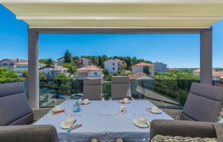 Modern apartments with shared pool near the sea - 3