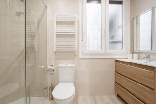 Piso en el centro de Bilbao, frente a la Alhóndiga - 1