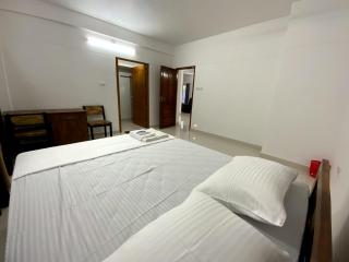 PAZHOOR RESIDENCY HOME STAY 4BHK Deluxe - Trivandrum - 1