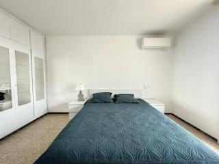 Bahia II 317, Magnifico duplex, 50 m de playa, vistas al canal - Empuriabrava - 1