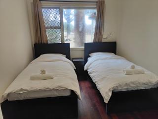 S&S Guest House - Armadale - 5