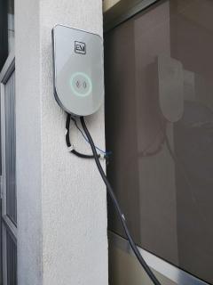ECCO Modern Guest House - 9
