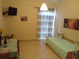Popi' s apartment 50 metres from the sea! - Sozopoli - 0