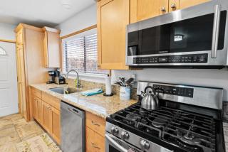 Pinecone Escape - Close to Lake and Slopes - 3