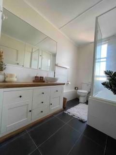 The Grayce Place. - Warrnambool - 9