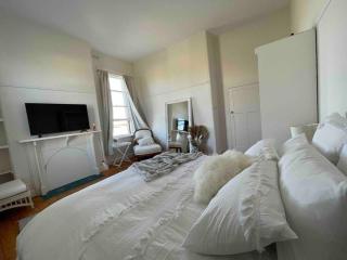 The Grayce Place. - Warrnambool - 3