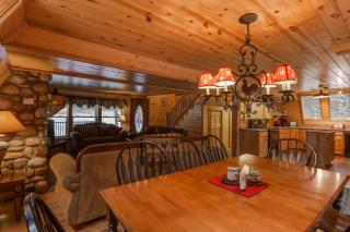Roger Dodger by KABINO Hot Tub 2 Cabins Big Driveway FirePit WiFi Grill Summer 11 Winter 6 People Max - Island Park - 9