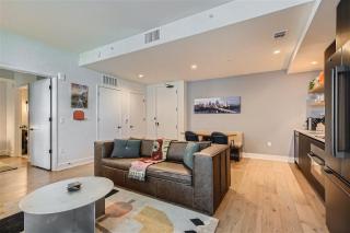 2BD Condo-Rainey St-Best views-RT Pool - 9