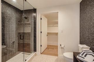 2BD Condo-Rainey St-Best views-RT Pool - Austin - 1