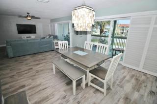 The Tiki Townhouse - New Smyrna Beach - 3