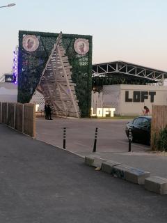 De Silva Moon Studio - Mamaia - 9