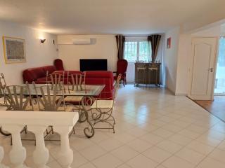 Location Rez de maison dans quartier charmant - 4