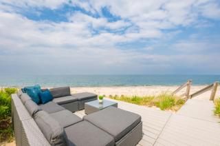 Adorable oceanfront cottage on Spring Hill Beach - 0