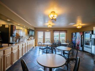 Mountain Vista Hotel - West Yellowstone - 5