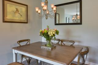 Mount Pleasant Condo with Pool and Bikes Near Beach! - Charleston - 4