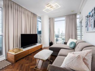 Pristine Modern 2BR Condo Private BBQ and Balcony - 0