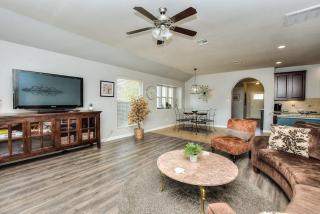 Casa Theodore COZY Comfortable Spacious INCREDIBLY CONVENIENT 5-Star Location - Georgetown - 4