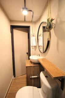 Apartamento privado con patio interno ONE103 By Roots Rentals - Medellín - 3
