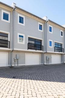FarmHouse Vibe on Centennial w garage and billiards - 8
