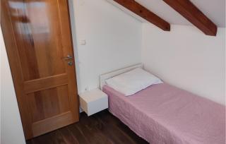Gorgeous Home In Sikovo With Wifi - 1