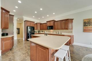 4 Mi to Branson Landing Huge Home with Game Room! - Branson - 4