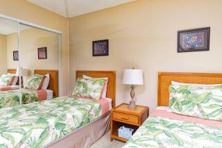 Step Into the Ocean from your Lanai @ Kona Reef D-8 - Kailua-Kona - 4