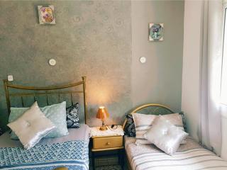 ÆrtisticŠpace In The Center Room - 6