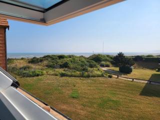 Duplex en front de mer avec balcon à Merville-Franceville-Plage - FR-1-465-99 - Merville-Franceville-Plage - 0