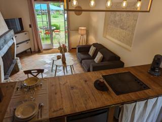 Petit gîte romantique avec piscine couverte, jardin et animaux, proche de la nature à Chadurie - FR-1-653-234 - Chadurie - 3