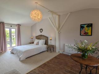 Petit gîte romantique avec piscine couverte, jardin et animaux, proche de la nature à Chadurie - FR-1-653-234 - Chadurie - 5