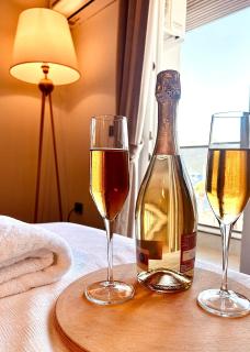 FIFTY5 Suite Hotel - 1