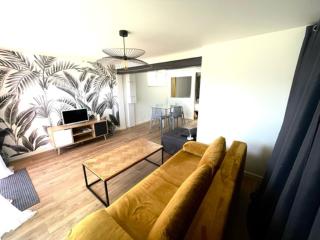 Logement entier indépendant dans une maison calme avec jardin barbecue face aux vignes pouvant accueillir cette personne très bien si tu es à 5 minutes de Saint-Émilion 5 minutes du centre-ville de Libourne et 5 minutes de l'hôpital - Libourne - 2