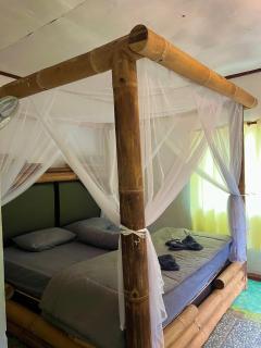 Garden Grove Guest House & Coffee Bar - Bukit Lawang - 6