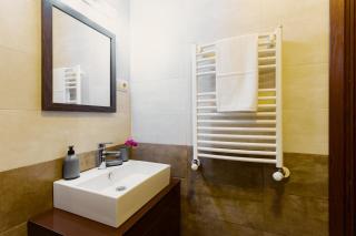 Cozy Apartment in Old Batumi - 3