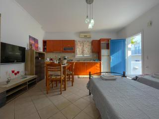 Artemis Bakerys House 2 - Adamantas - 1