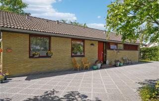 3 Bedroom Cozy Home In Risskov - Risskov - 8