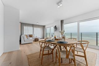 Seaflow-Holiday appartment with frontal sea view - Oostduinkerke - 0