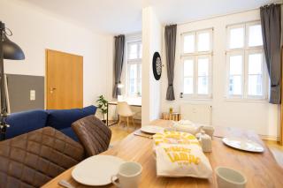 Ko-Living Space an der Oper - Street Art Design Apartments - Halle an der Saale - 6