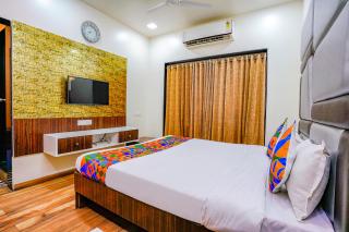 FabHotel Tanishq - 3