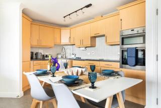 5 mins from the Eden Project Baybreeze Holiday Apartment, Sea Views, Super Kingsize Beds - 4