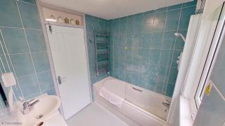 36 Strawberry Hill, Tolroy Manor - 2
