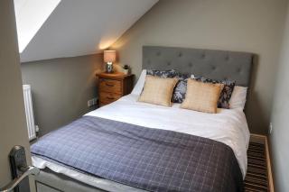 Queensgate Holiday Cottage Beverley with Parking - Beverley - 9