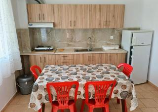 Poly's House - 4