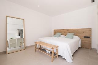 Bossa Bay Suites with Private Pool - MC Apartments Ibiza - 8