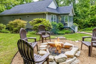 Hilltop Hideaway - Asheville - 9
