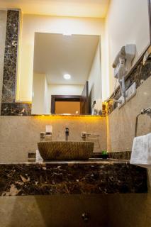 marron studios 2 - 9