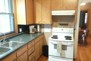 Home near Zoo/College World Series/Downtown - Omaha - 2